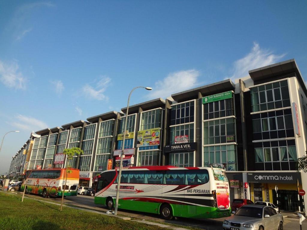 Comma Hotel Bandar Saujana Putra Buitenkant foto