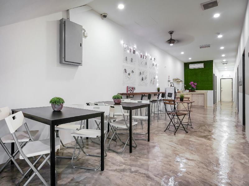 Comma Hotel Bandar Saujana Putra Buitenkant foto